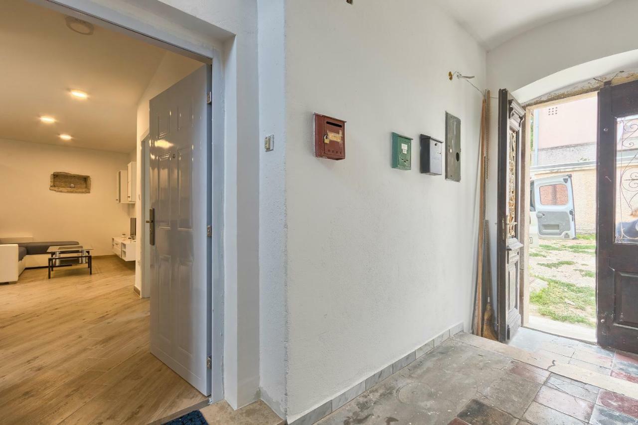 Apartment Petra Pula Extérieur photo