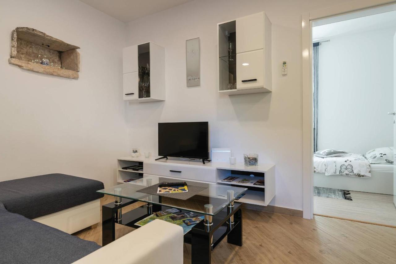 Apartment Petra Pula Extérieur photo